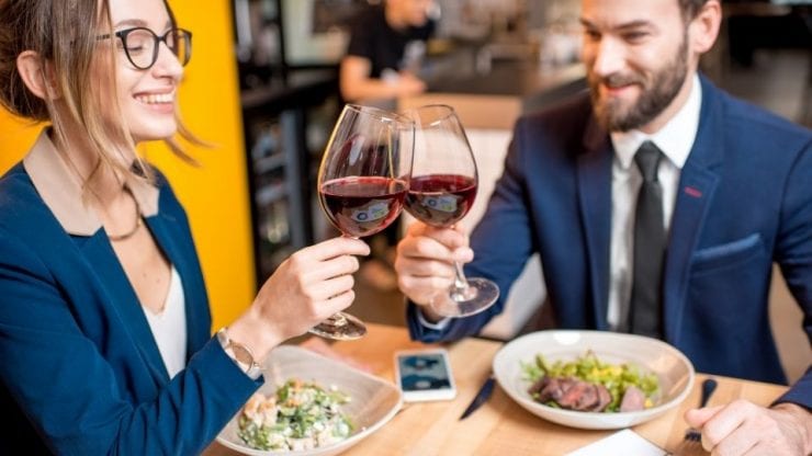 40 Awesome First Date Tips That Will Get You a Second One