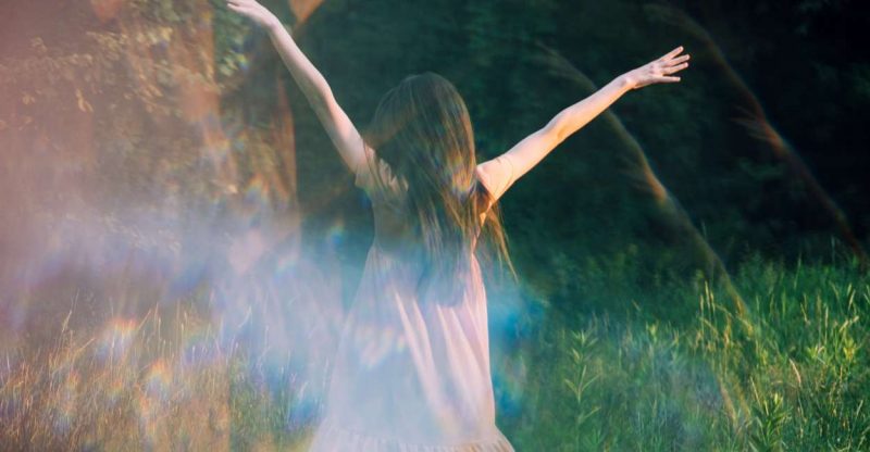 How To Cleanse Your Aura 20 Easy And Powerful Ways | TheMindFool