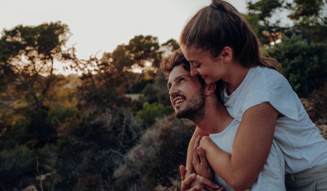 15 Intense Signs Of Spiritual Love That Everyone Wants To Experience