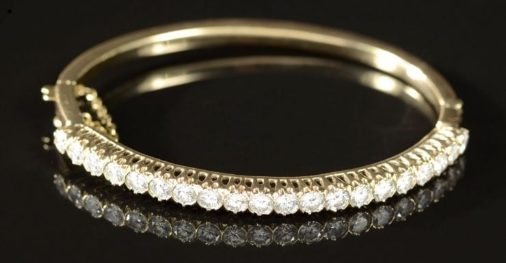 Diamond Tennis Bracelet - How to Choose the Perfect One